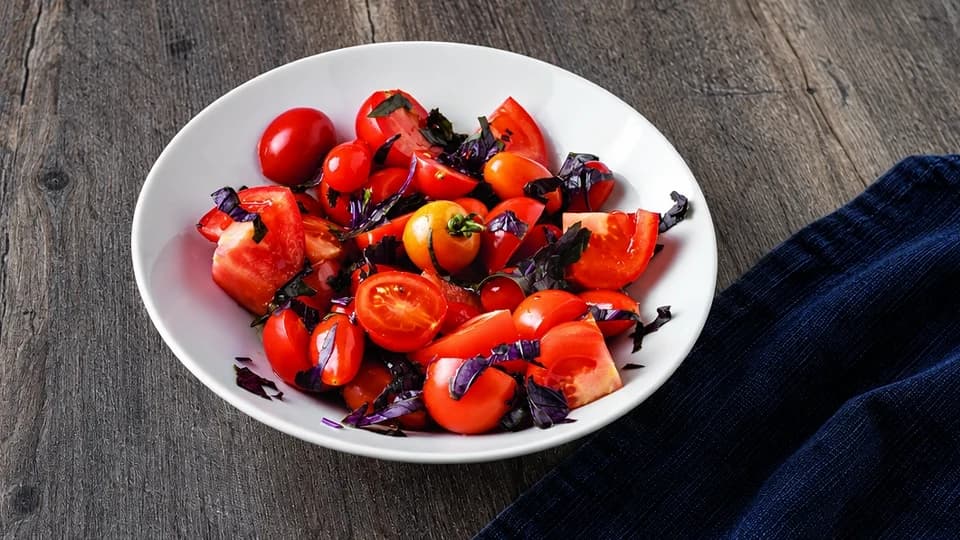 Üç Domatesli Salata