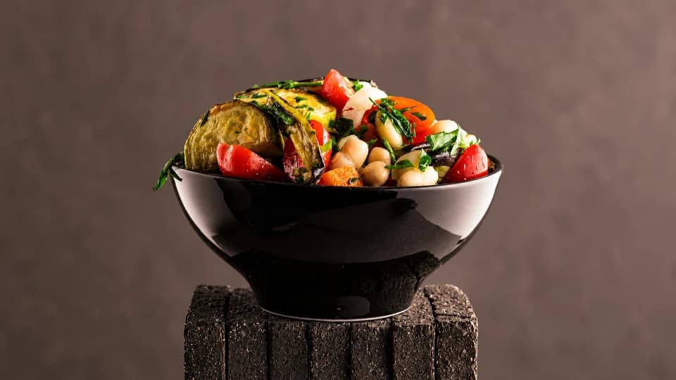 Kuru Fasulyeli Patlıcanlı Salata