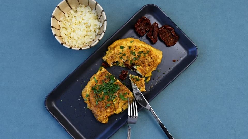 Kuru Domatesli Omlet