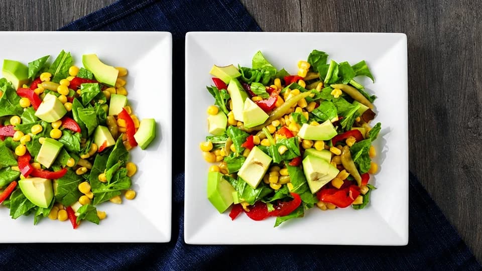 Avokadolu Acılı Roka Salatası