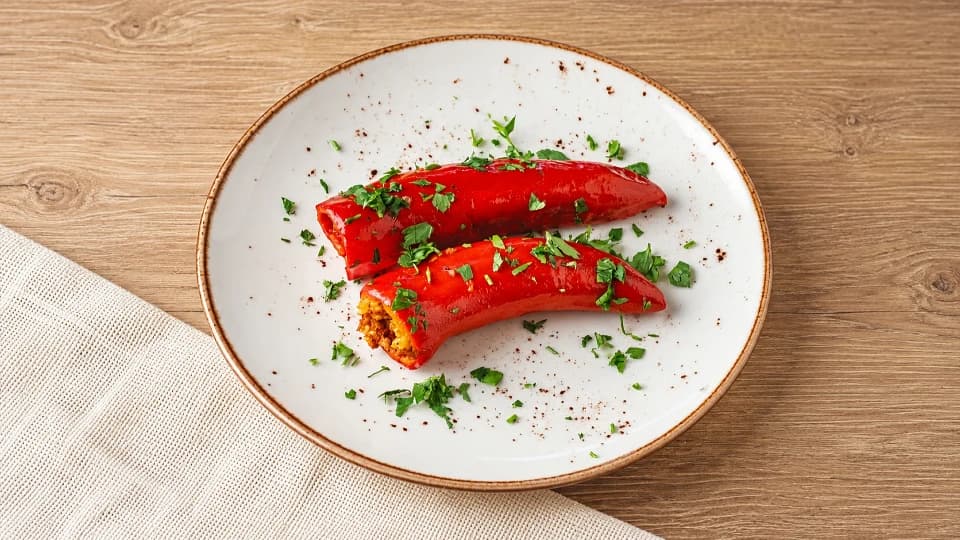 Kırmızı Kapya Biber Dolması
