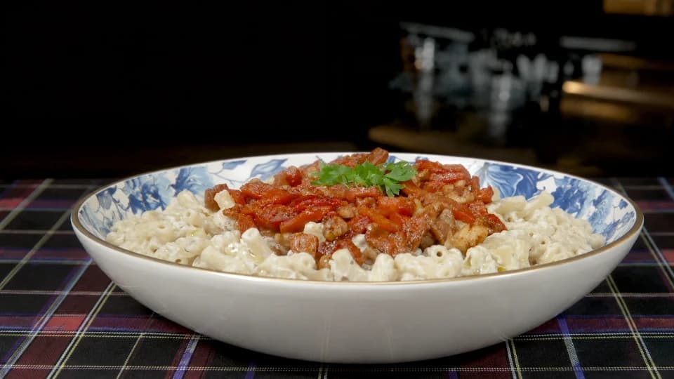 Tavuklu Makarna Salatası