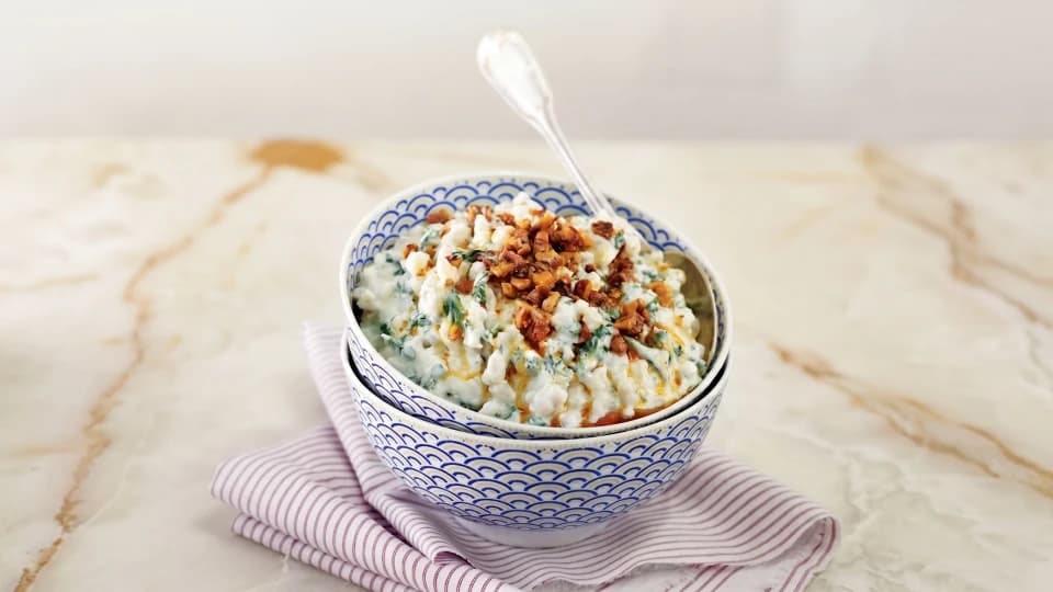 Buğdaylı Ispanaklı Cevizli Salata