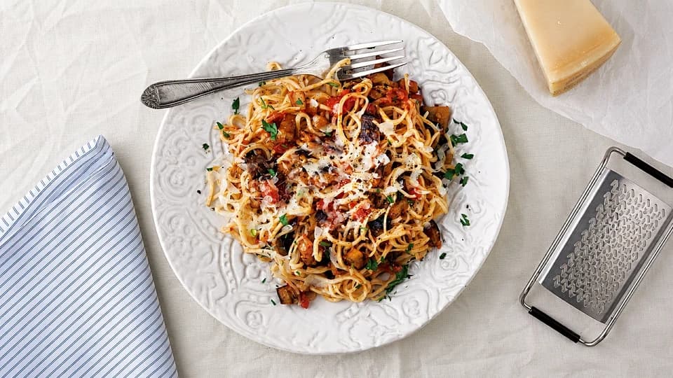 Patlıcanlı Parmesanlı Noodle