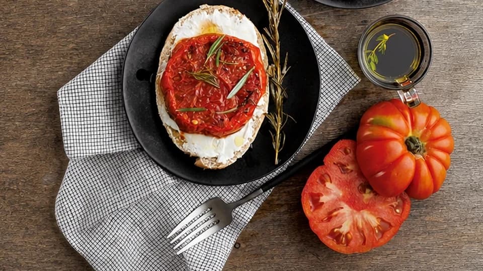 Fırında Közlenmiş Balzamikli Domates