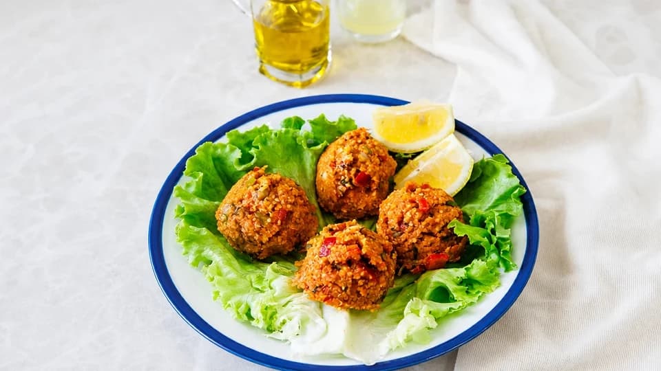 Sarımsaklı Mercimek Köftesi