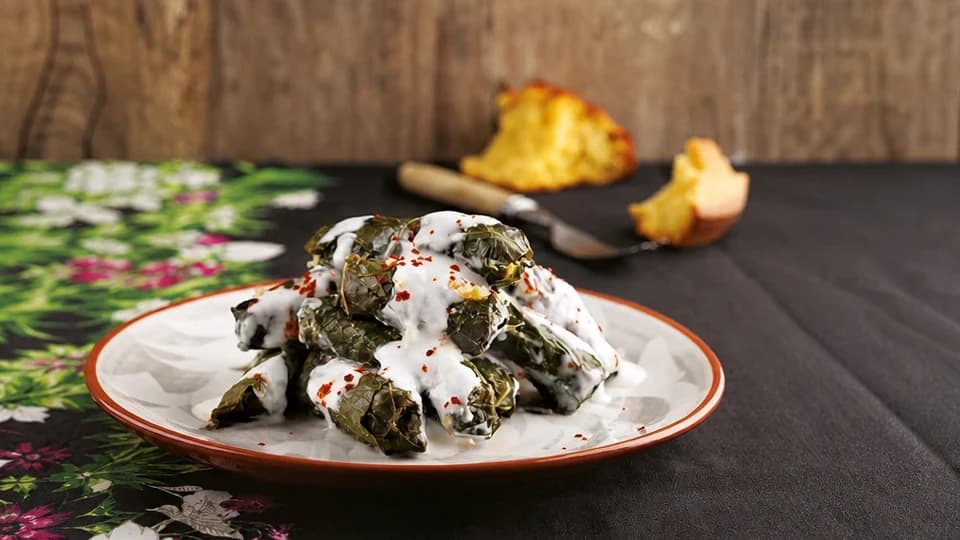 Mısırlı Karalahana Sarması
