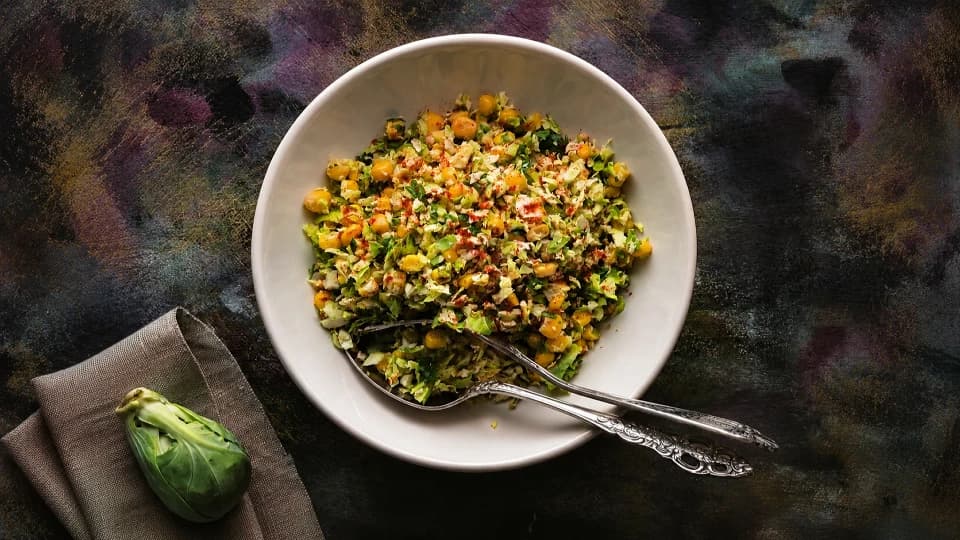 Mısırlı Lahana Salatası