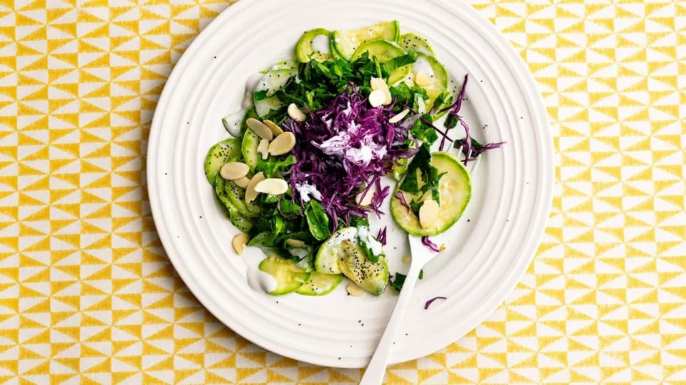 Rokalı Mor Lahanalı Kabak Salatası