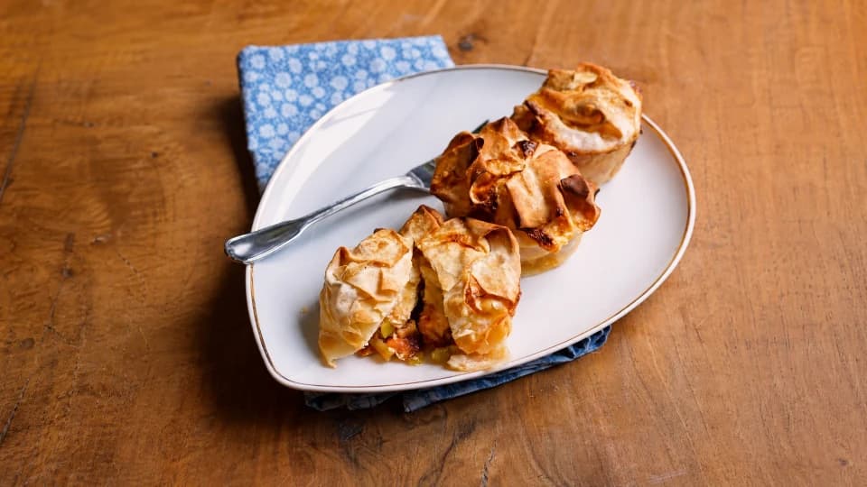 Muffin Kalıbında Pastırmalı Börek