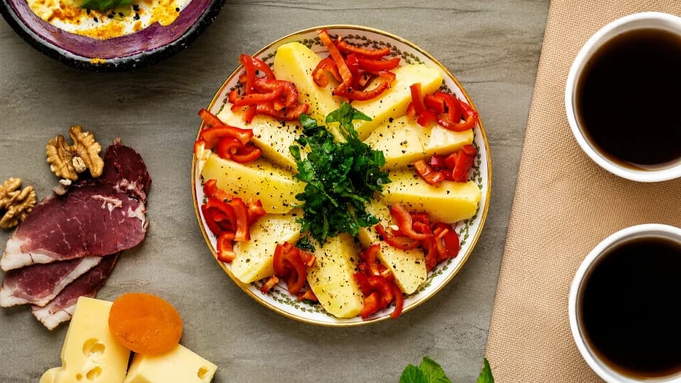 Biberli Patates Salatası