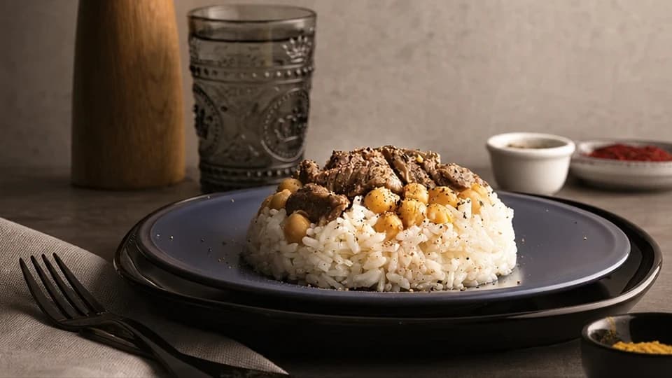 Etli Nohutlu Pirinç Pilavı