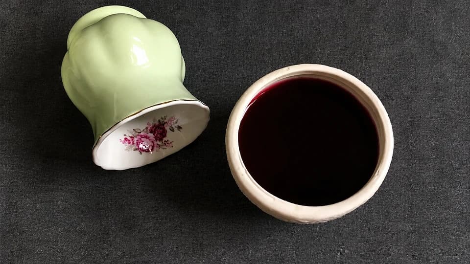 Karadut Suyu