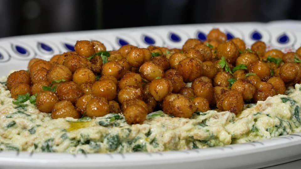 Kızarmış Nohutlu Salata