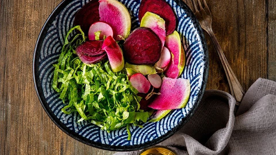 Renkli Turp Salatası