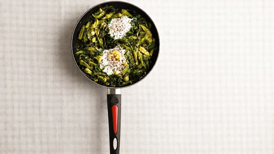 Karışık Otlu Bamyalı Yumurta
