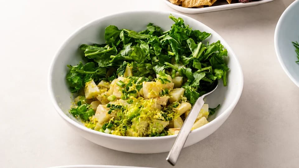 Kerevizli Rokalı Limonlu Salata