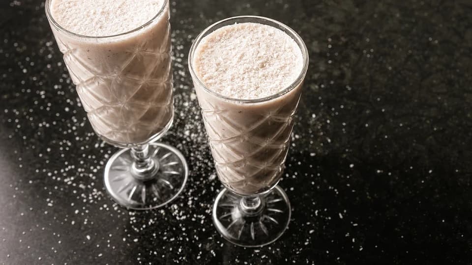 Hindistan Cevizi Sütlü İncirli Smoothie