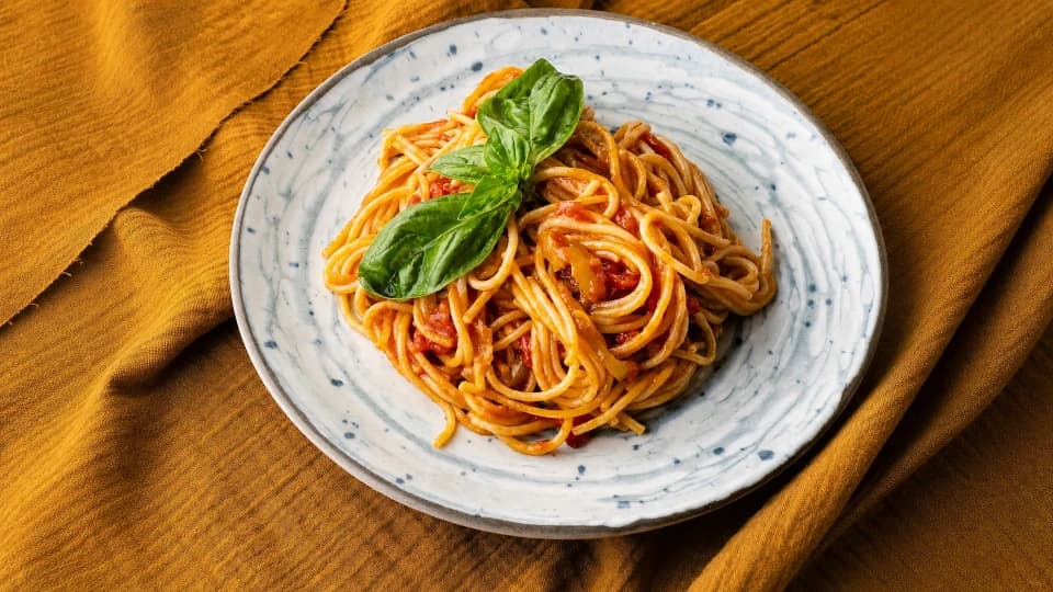 Domatesli Biberli Spagetti