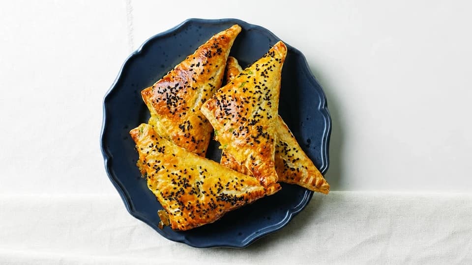 Közlenmiş Patlıcanlı Milföy Börek