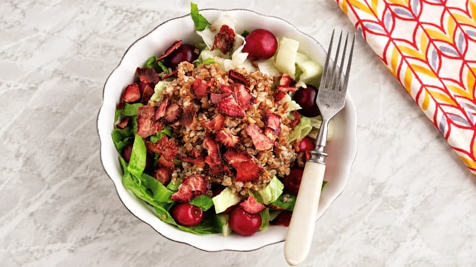 Kirazlı Siyez Salatası