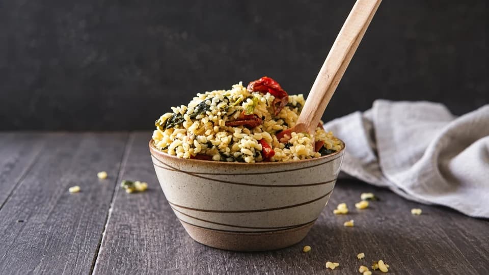 Ispanak Köklü Biberli Bulgur Pilavı