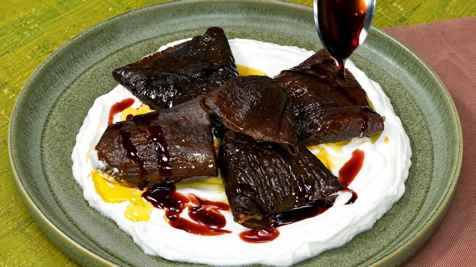 Zeytinyağlı Kuru Patlıcan Dolması