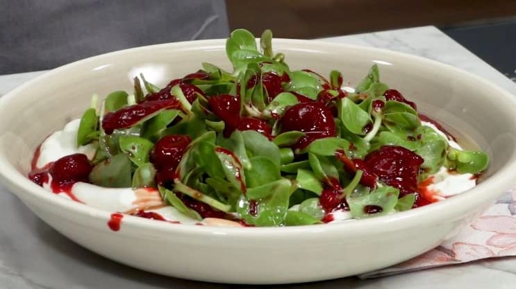 Vişneli Semizotlu Salata