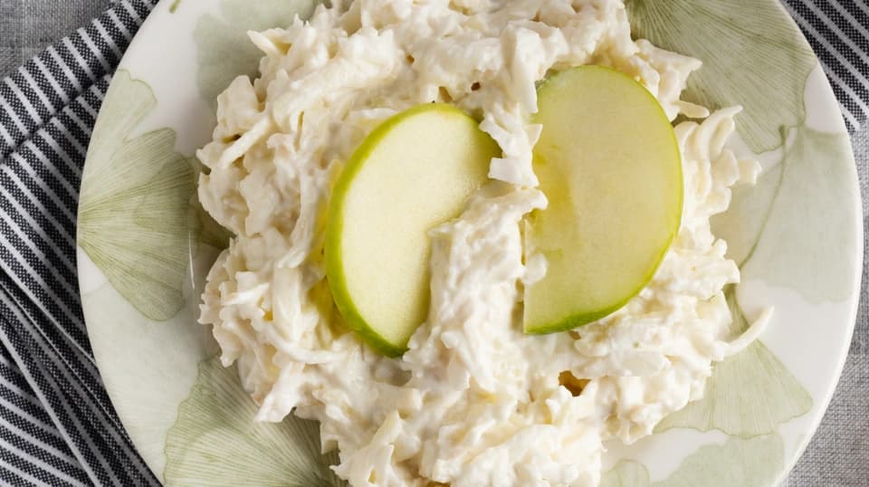 Yeşil Elmalı Kereviz Salatası