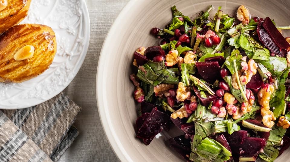 Cevizli Rokalı Pancar Salatası