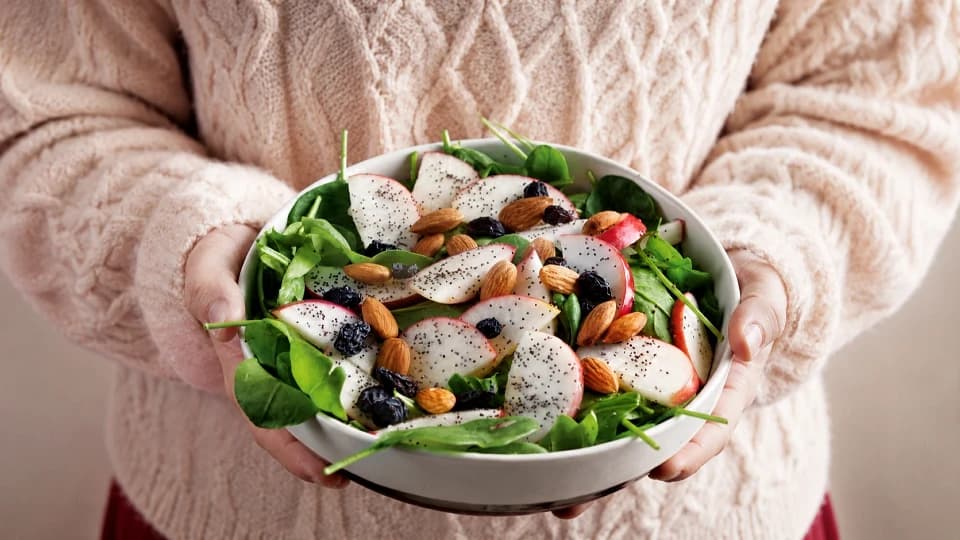 Elmalı Ispanak Salatası