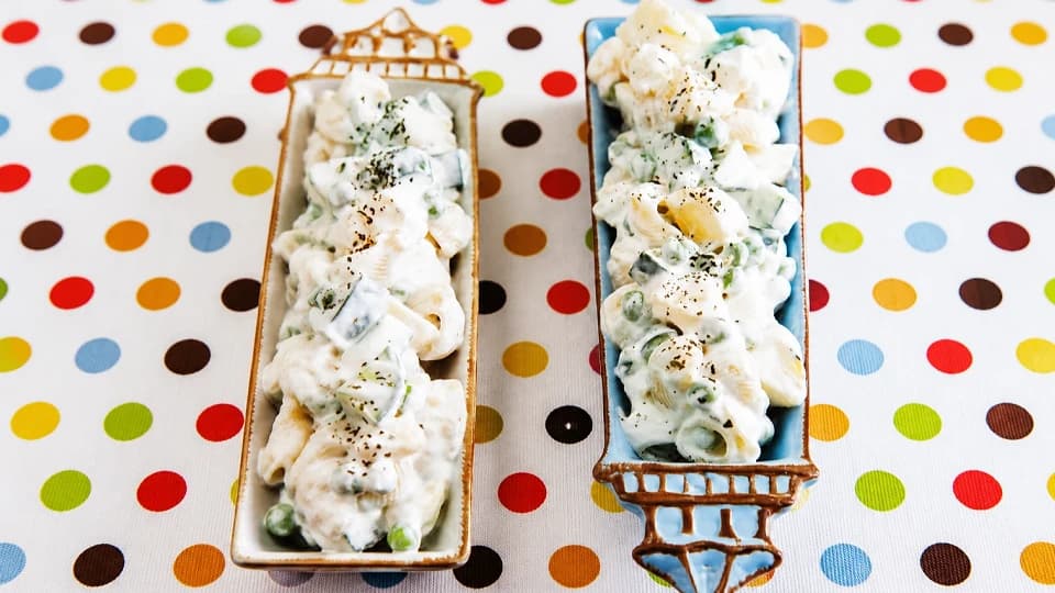 Patatesli Bezelyeli Makarna Salatası