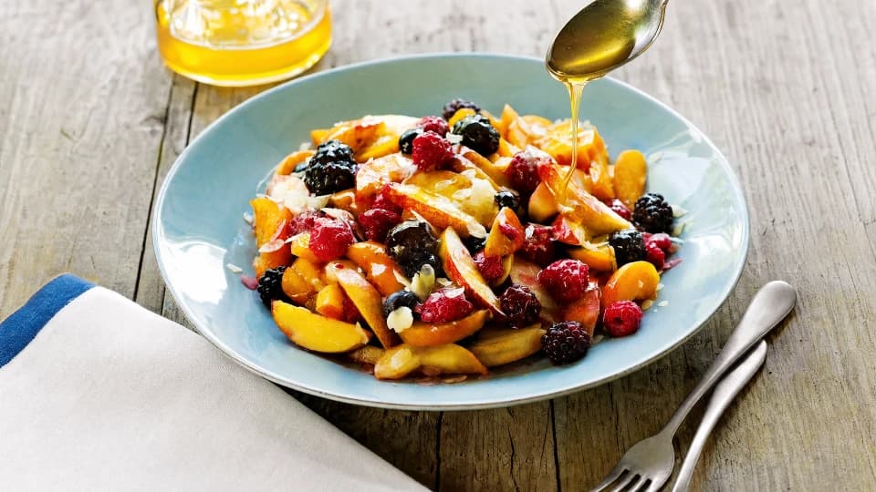 Ballı Şeftali Salatası