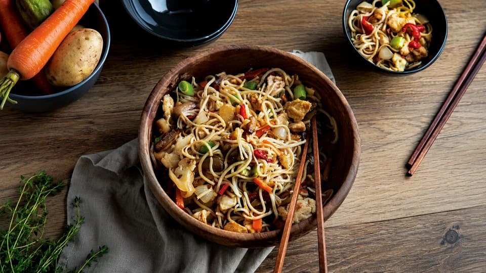 Sebzeli Noodle