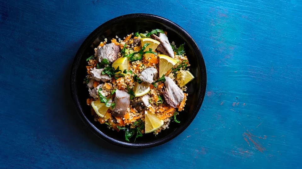 Kinoalı Haşhaşlı Palamut Salatası