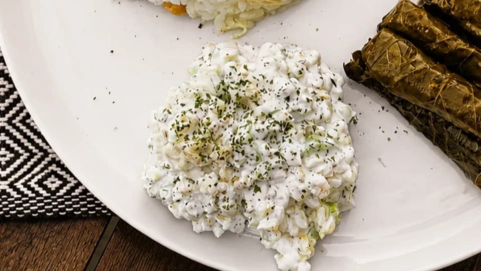 Yoğurtlu Naneli Buğday Salatası