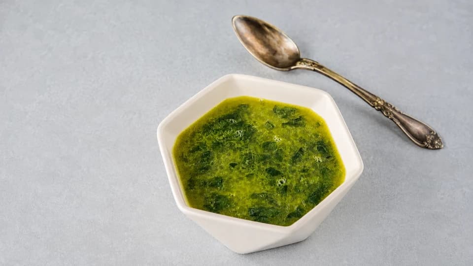 Zencefilli Ispanak Çorbası