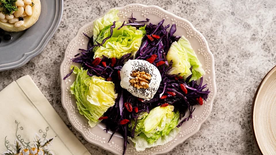 Goji Berryli Göbek Salata