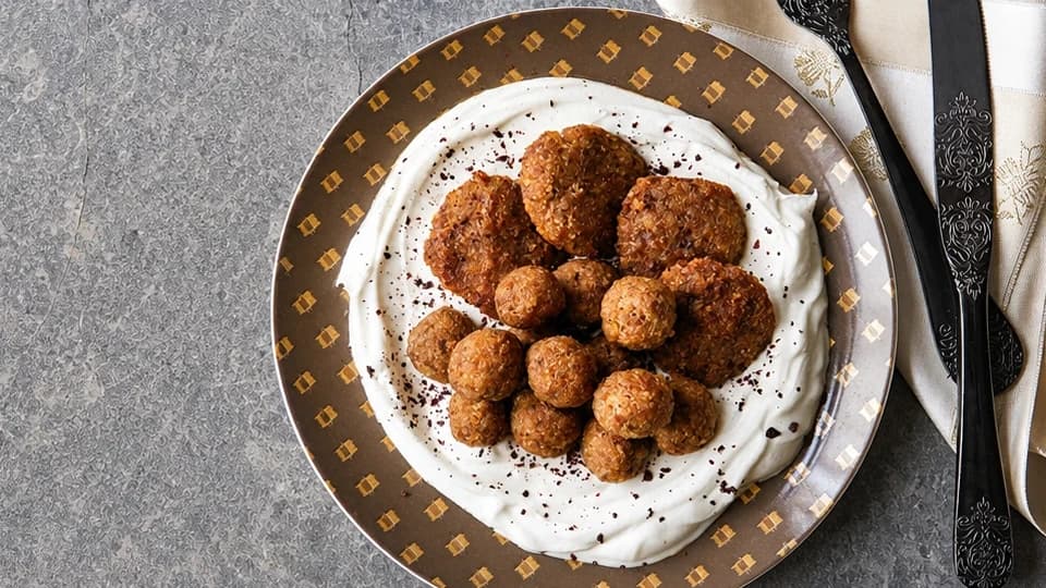 Yoğurtlu Bulgur Köftesi