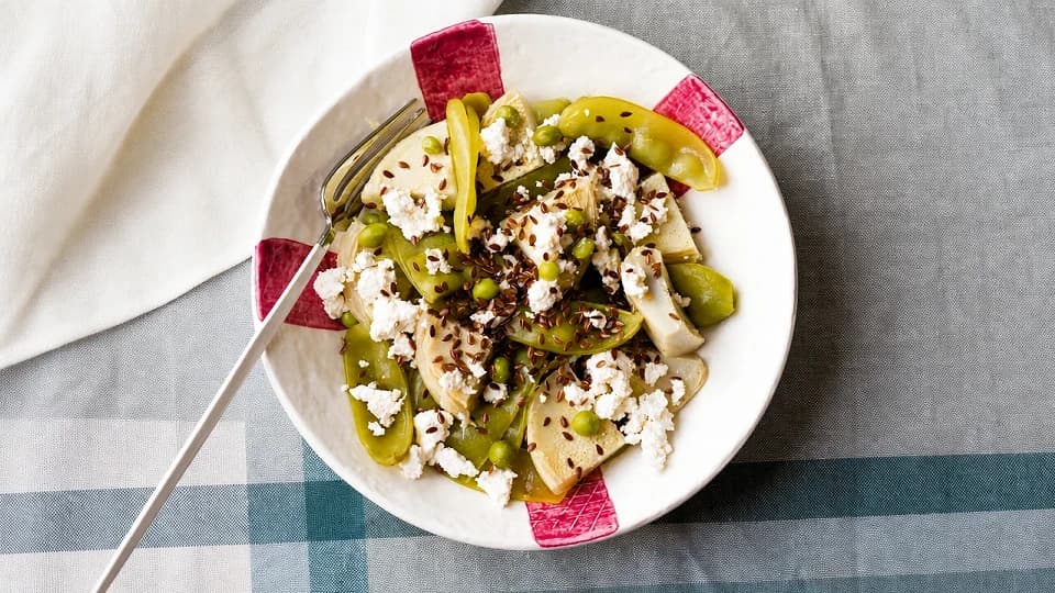 Bezelyeli Enginar Salatası