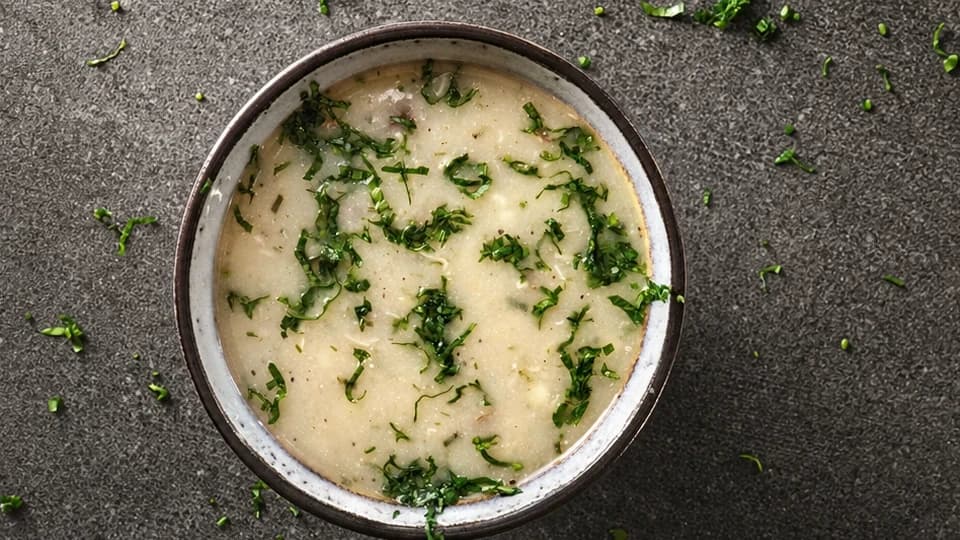 Kuskuslu Naneli Mantar Çorbası