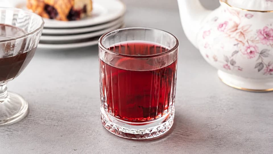 Hibisküslü Reyhanlı Sıcak İçecek