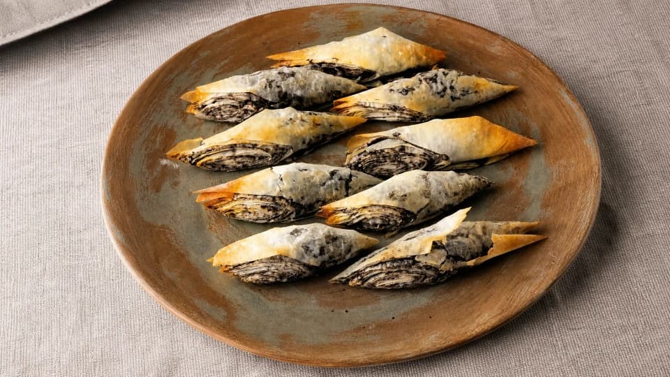 Baklava Yufkasından Zeytinli Çıtır