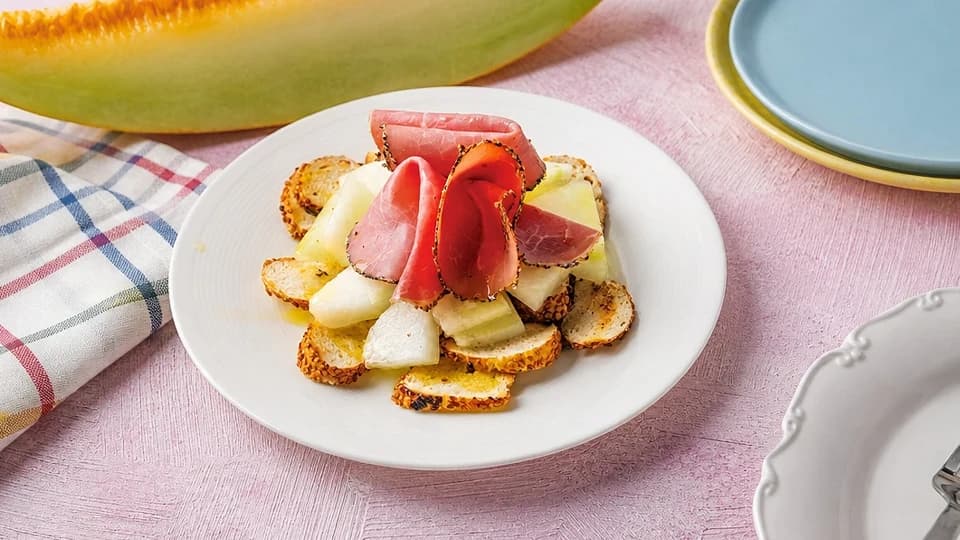 Kavunlu Fümeli Meyve Salatası