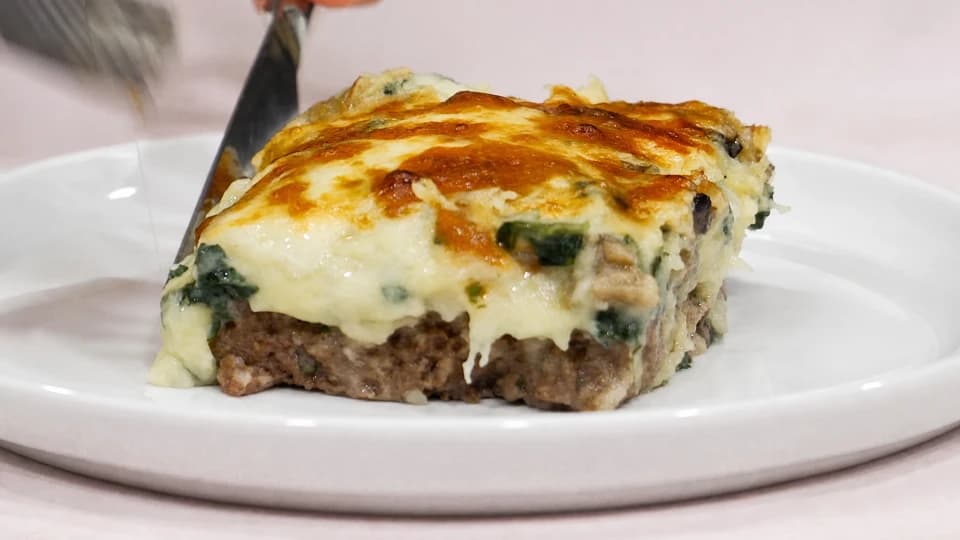 Ispanaklı Mantarlı Tepsi Köfte