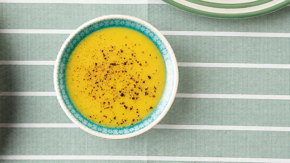 Kemik Suyuna Mercimek Çorbası