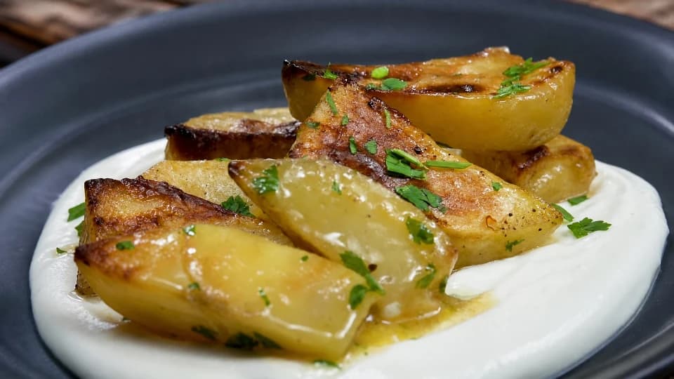 Limonlu Sarımsaklı Fırında Patates