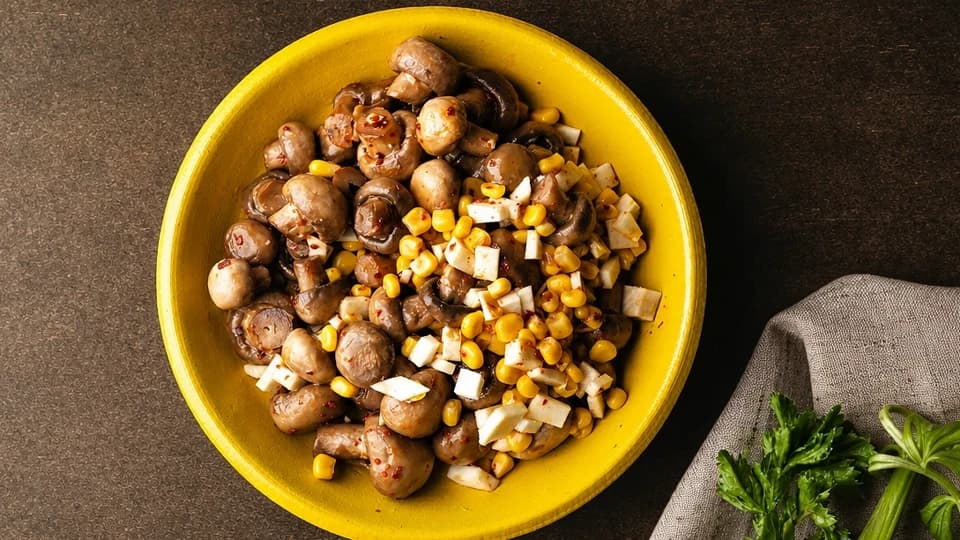Kerevizli Mantarlı Soğuk Salata